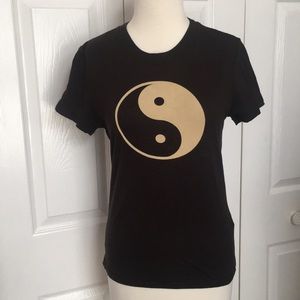 Lucky Brand Black Yin Yang Tee ✌🏻✌🏻